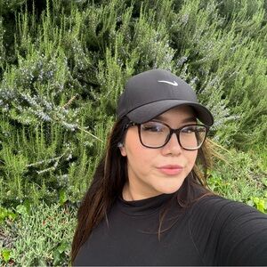 Meet your Posher, Priscilla